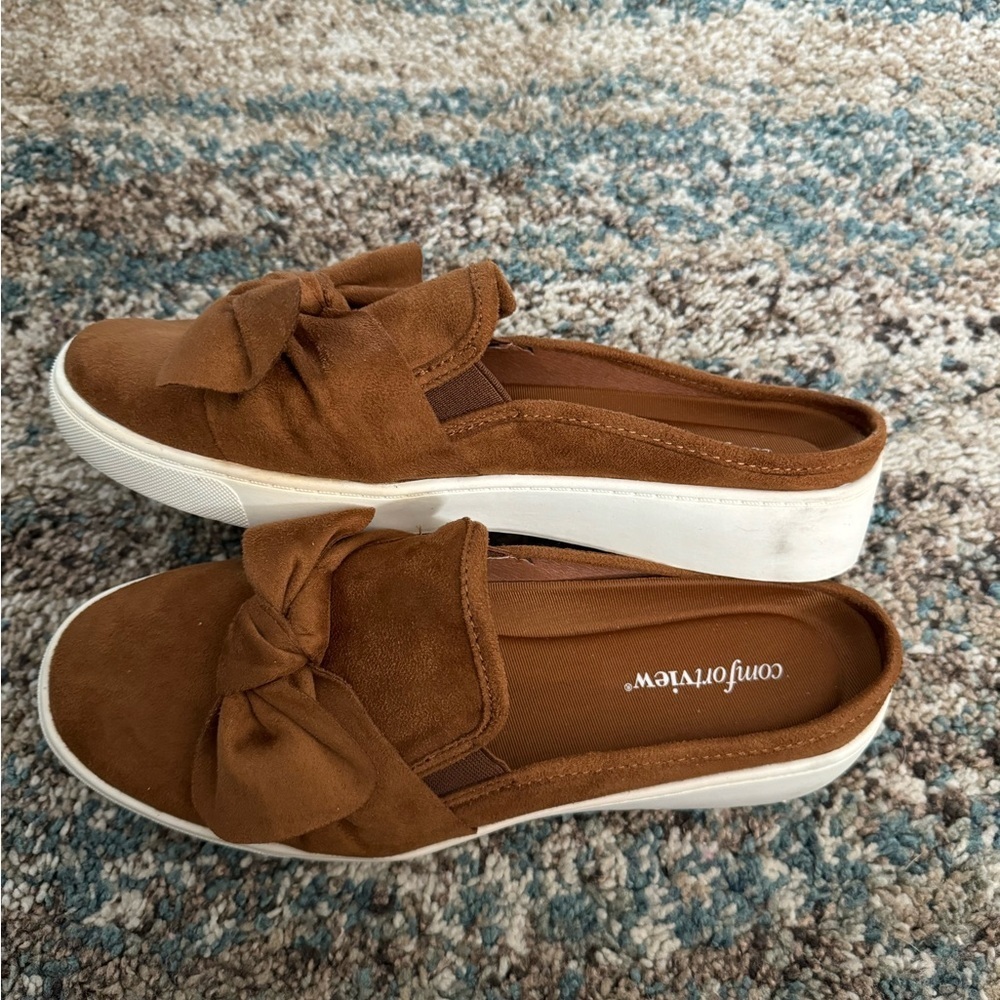 Comfortview Suede slip on, New